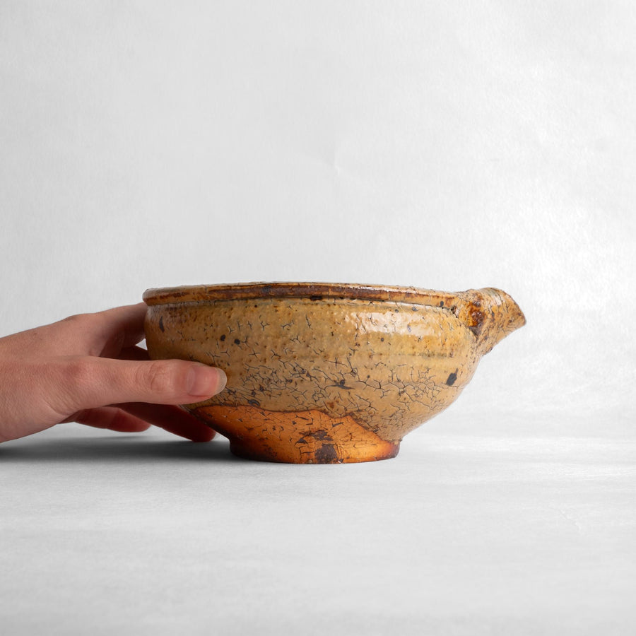 Asahikawa Spouted Tea Bowl (Kohiki) - Kazuhiko Kudō
