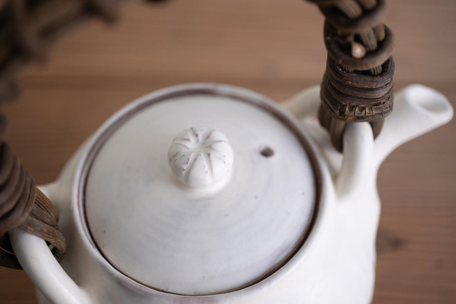 White Dobin Tea Pot