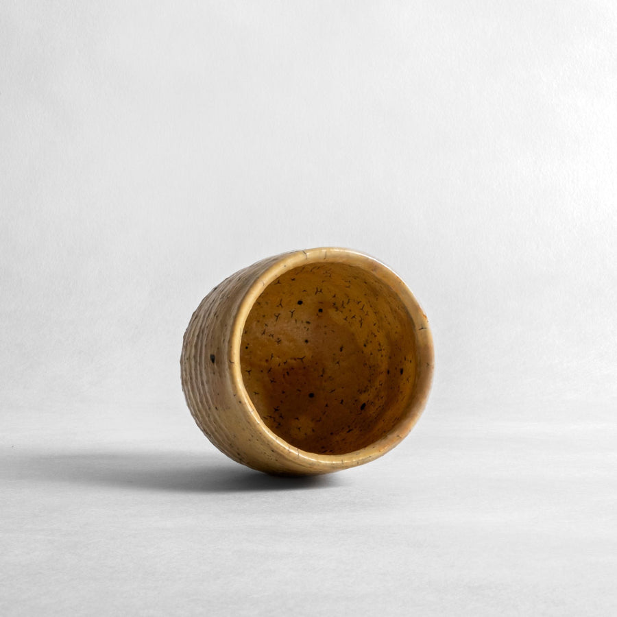 Asahikawa tea cup (beige crackle) - Kazuhiko Kudō