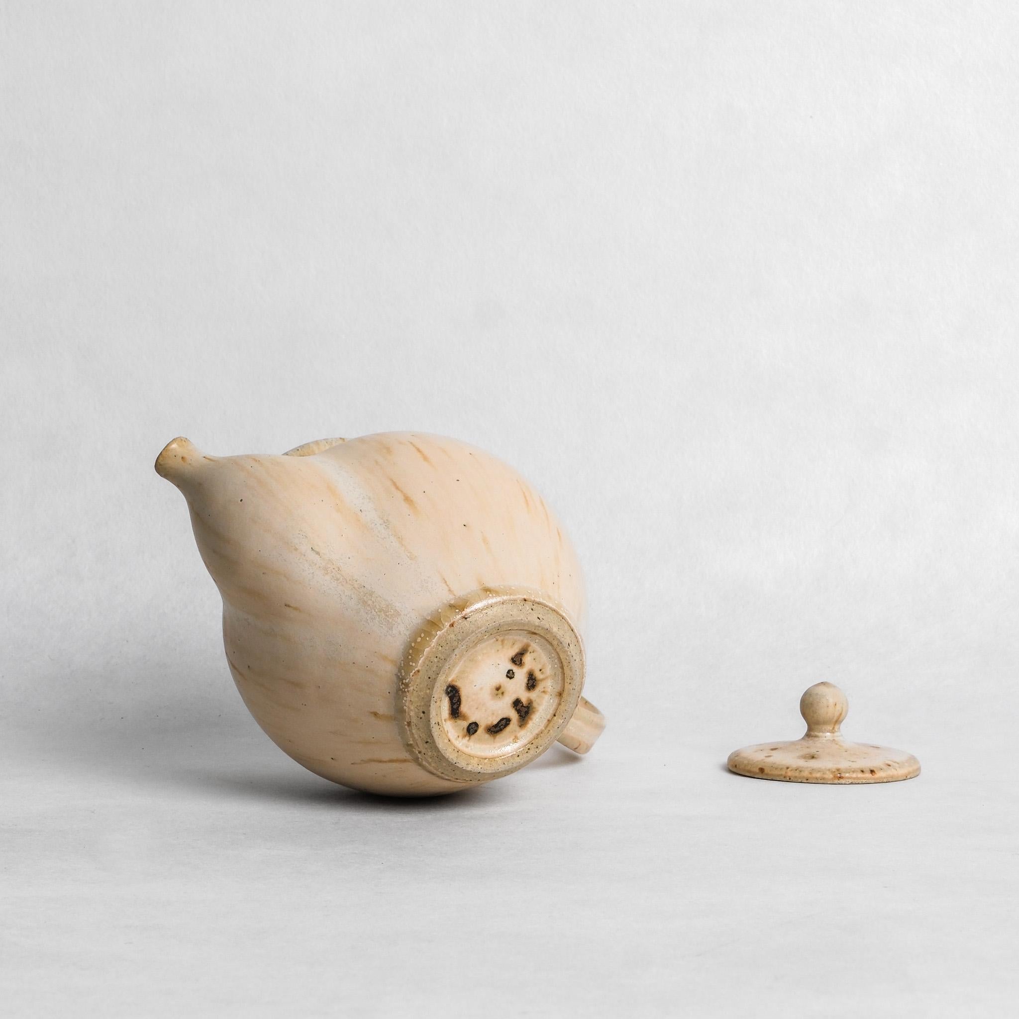 Yohei Iwayama Tea Pot - White