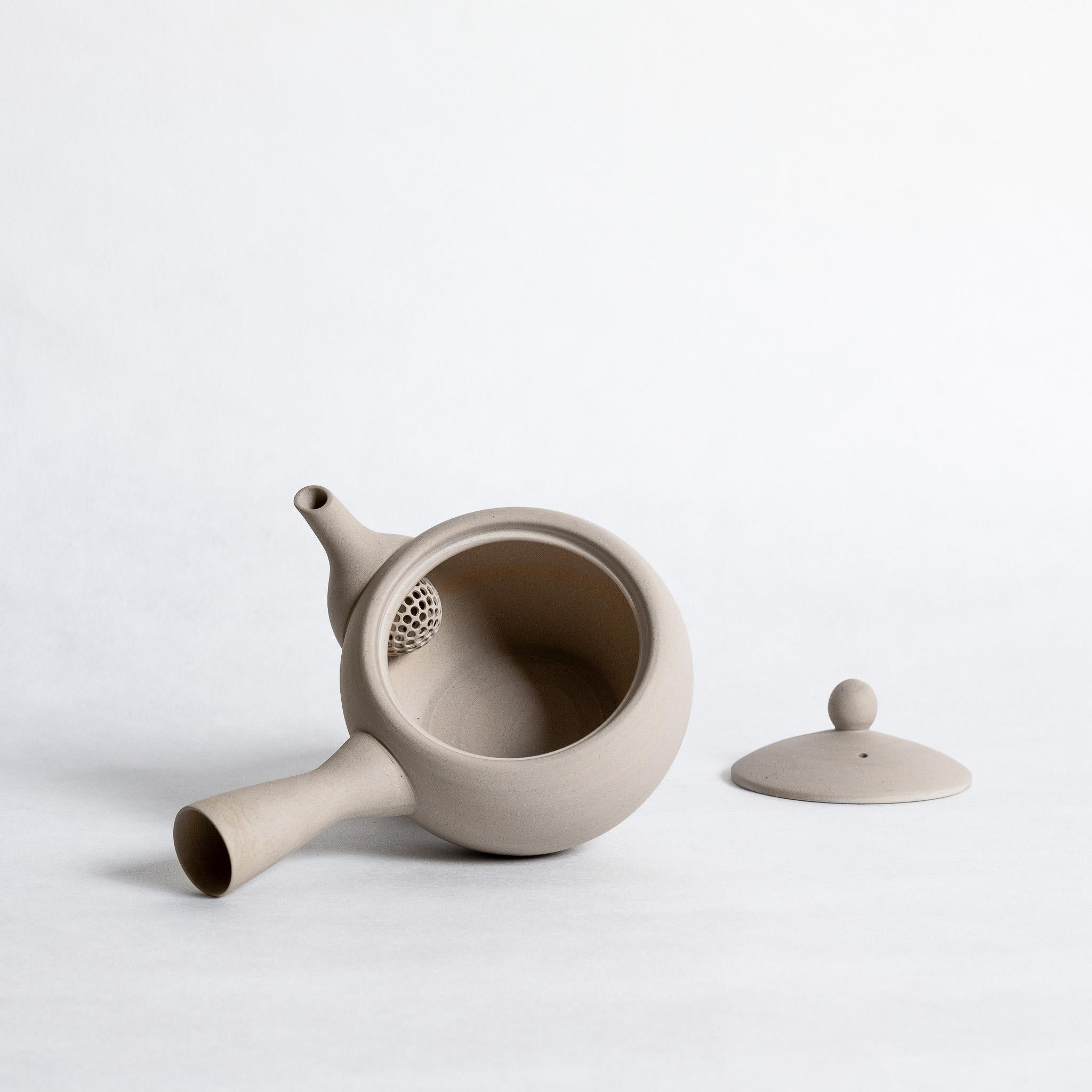 Nankei Kyusu - White