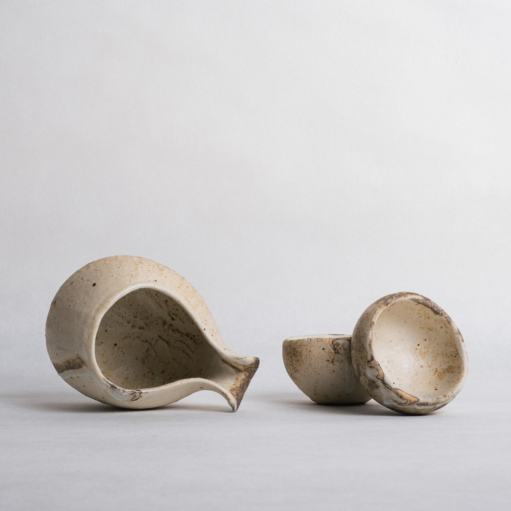 Moegi Katakuchi and Cups - Naoko Murakami