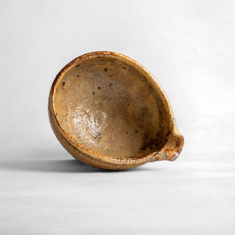 Asahikawa Spouted Tea Bowl (Kohiki) - Kazuhiko Kudō