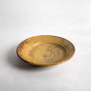 Asahikawa Plate (beige crackle) - Kazuhiko Kudō
