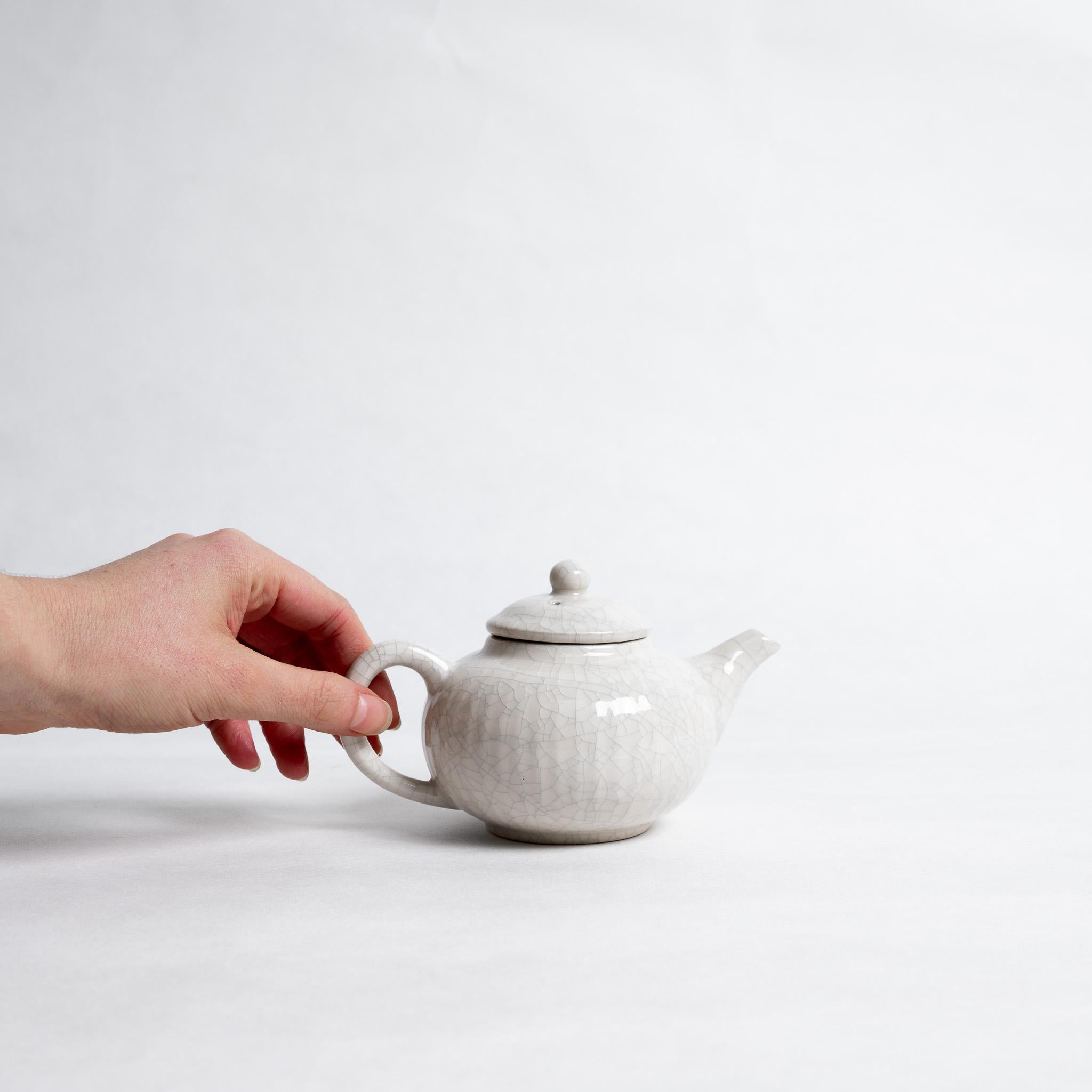 Sogi White Tea Pot