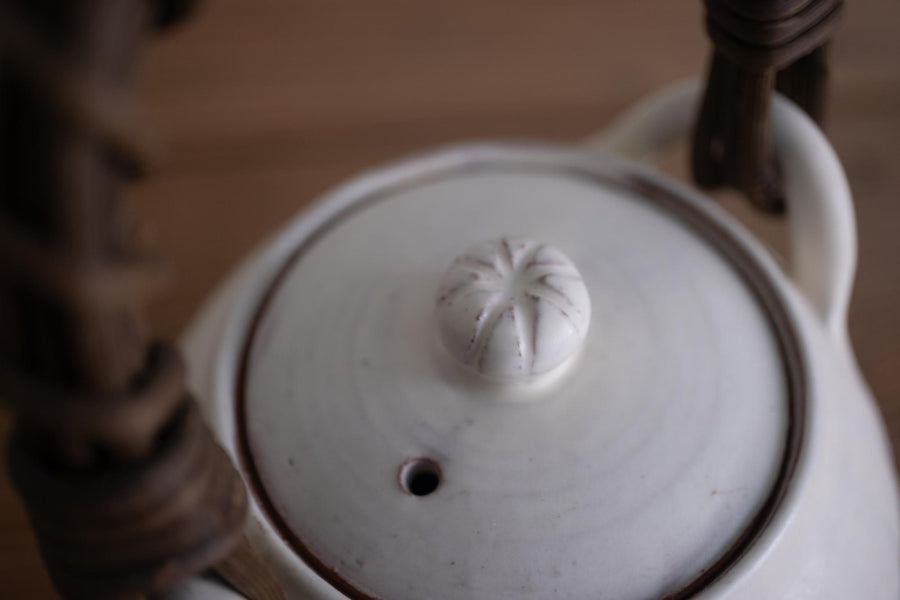 White Dobin Tea Pot