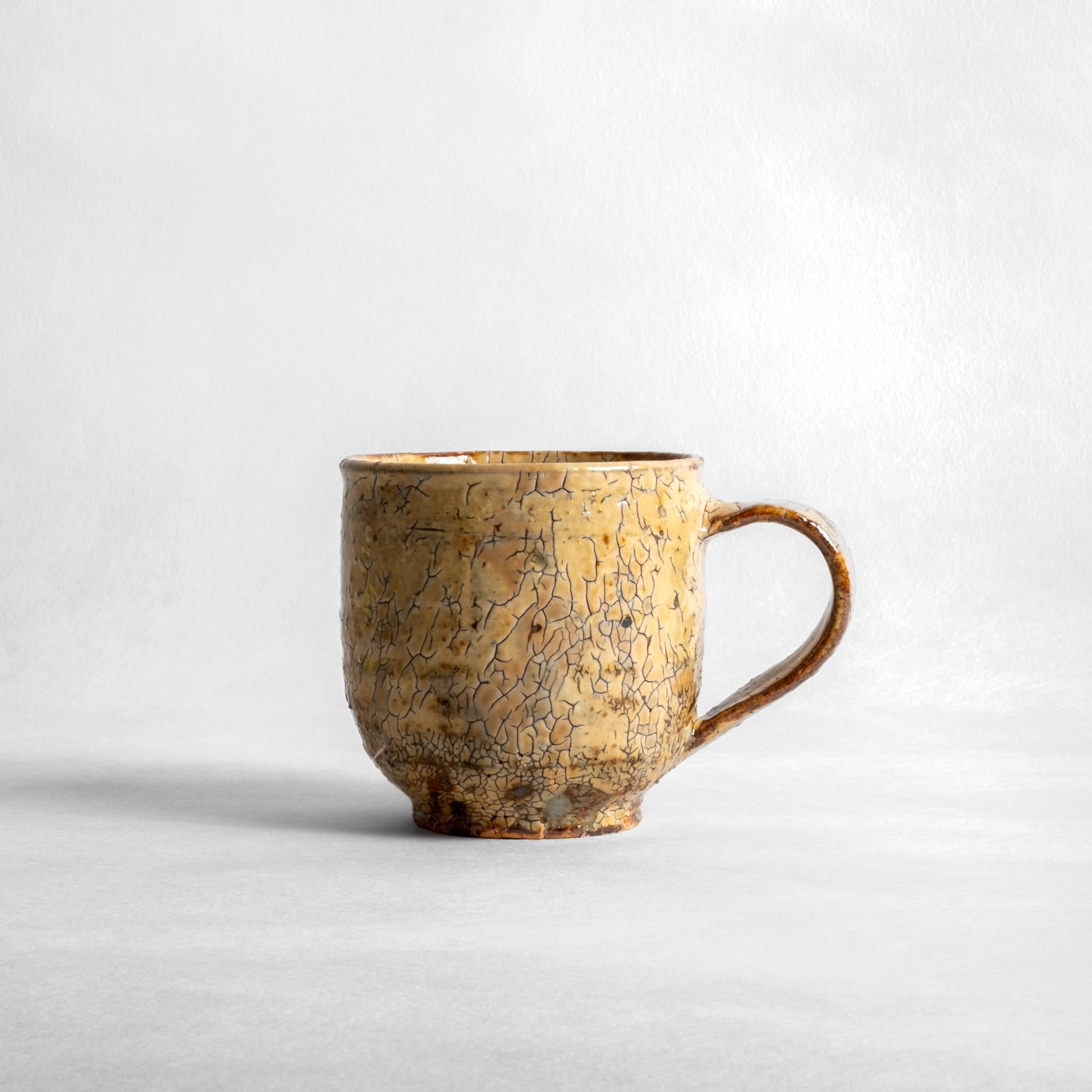Asahikawa Mug (beige Crackle) - Kazuhiko Kudō